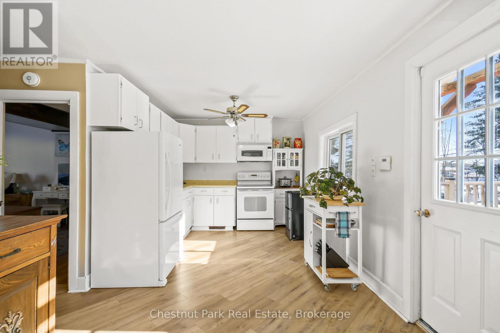 12 Ferndale Road, Muskoka Lakes, Ontario  P0B 1J0 - Photo 6 - X12791544