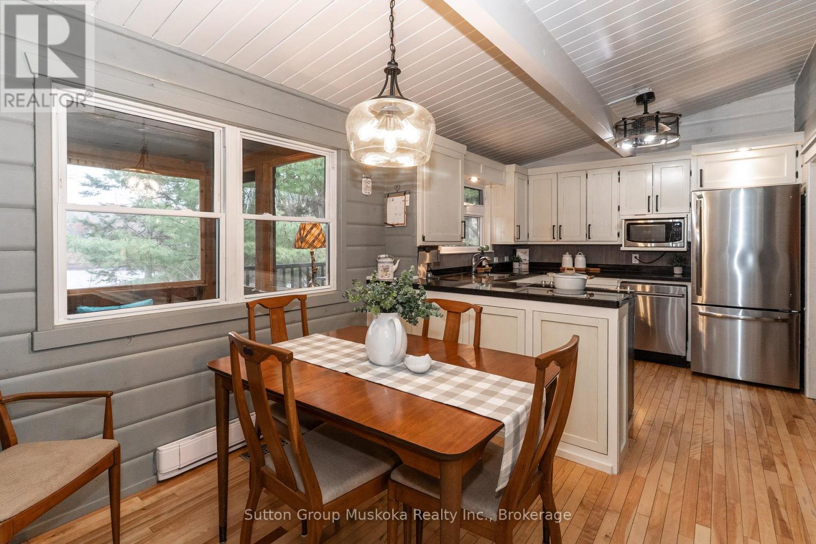 236 Hoodstown Road, Huntsville, Ontario  P1H 2J2 - Photo 14 - X12792446