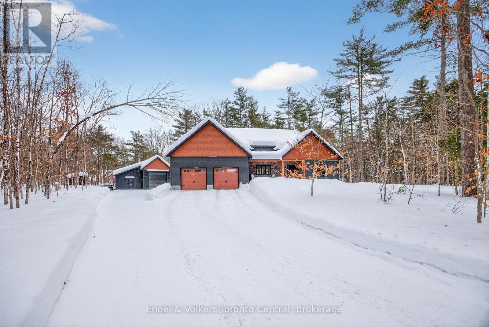 1107 Xavier Street, Gravenhurst, Ontario  P0E 1G0 - Photo 1 - X12796548