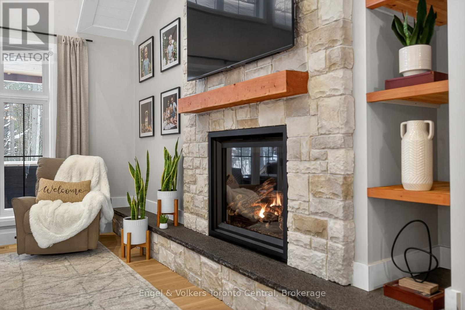 1107 Xavier Street, Gravenhurst, Ontario  P0E 1G0 - Photo 13 - X12796548