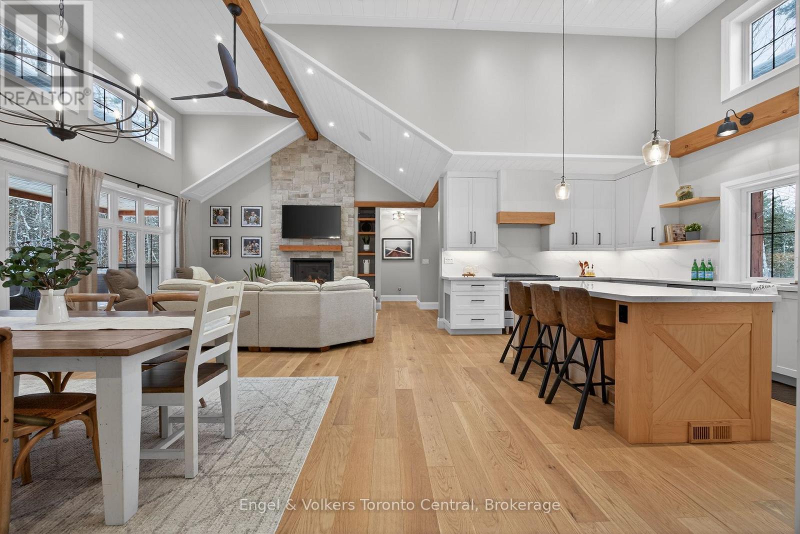 1107 Xavier Street, Gravenhurst, Ontario  P0E 1G0 - Photo 17 - X12796548