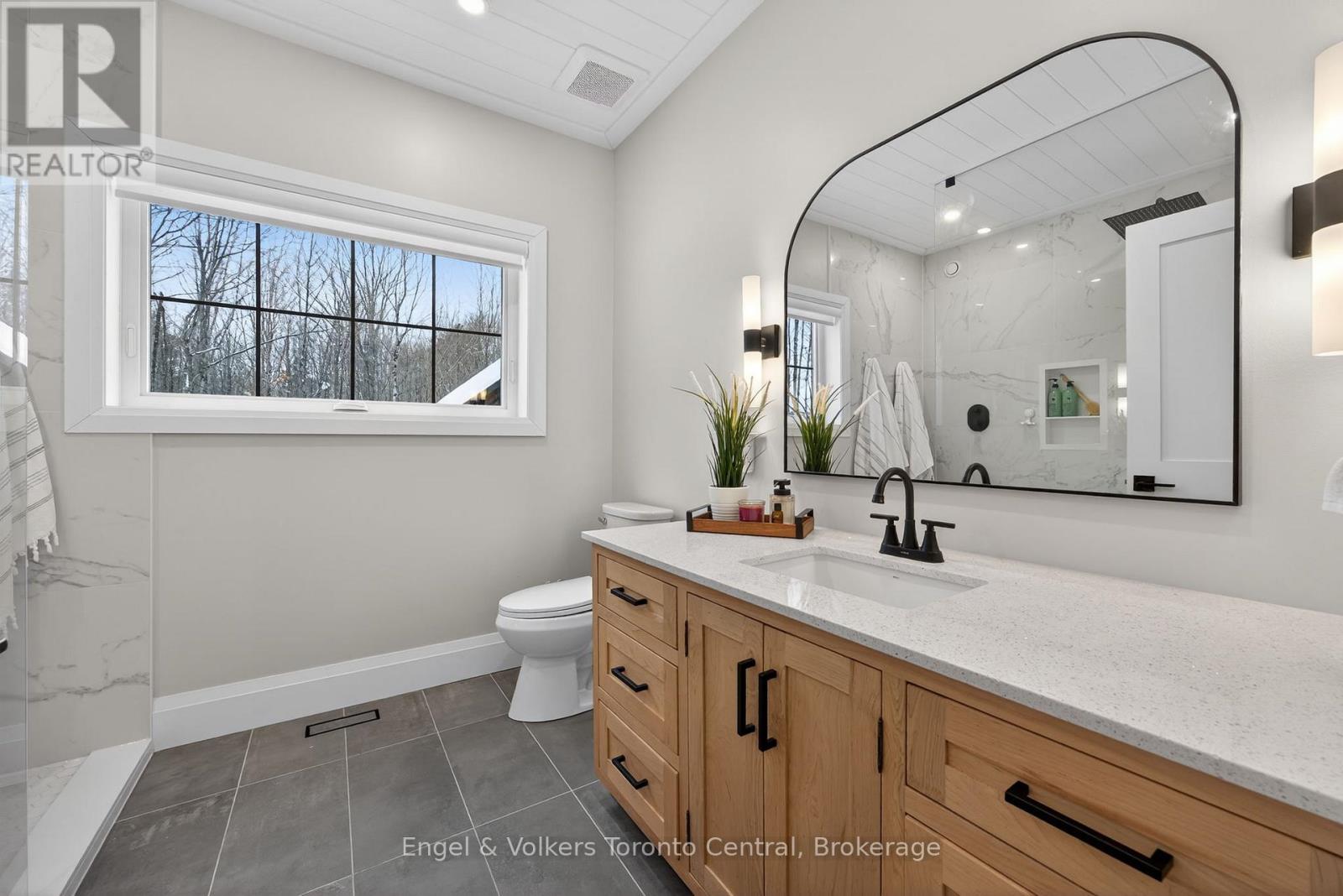 1107 Xavier Street, Gravenhurst, Ontario  P0E 1G0 - Photo 27 - X12796548