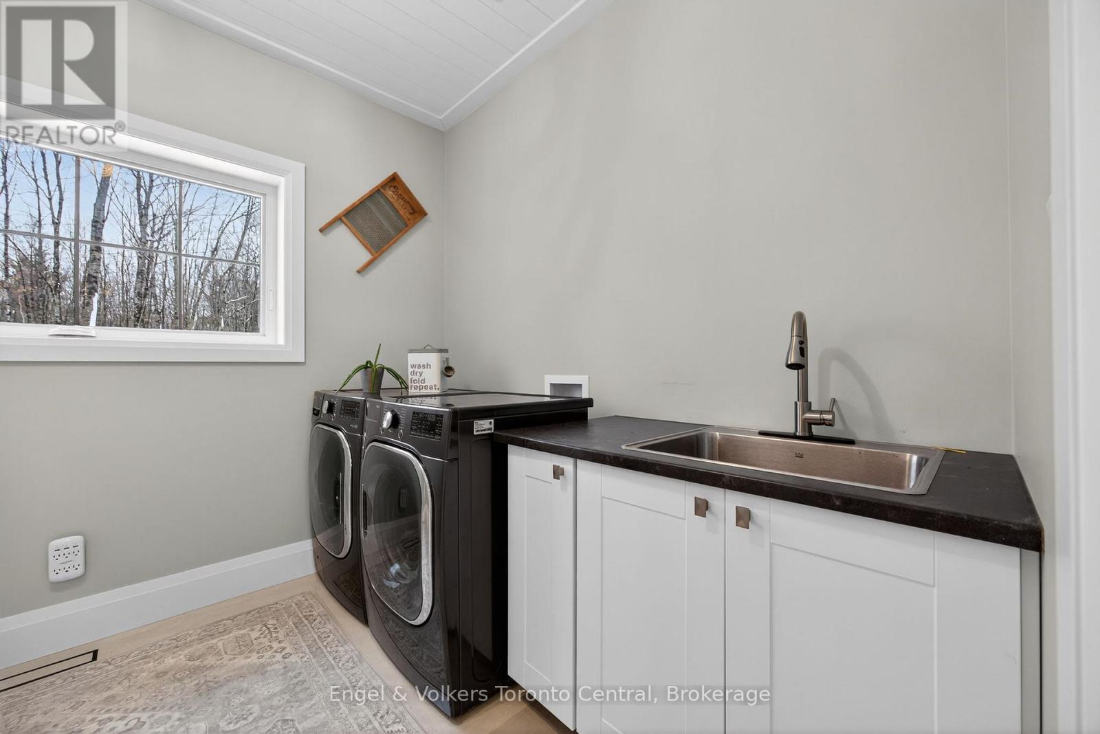 1107 Xavier Street, Gravenhurst, Ontario  P0E 1G0 - Photo 35 - X12796548