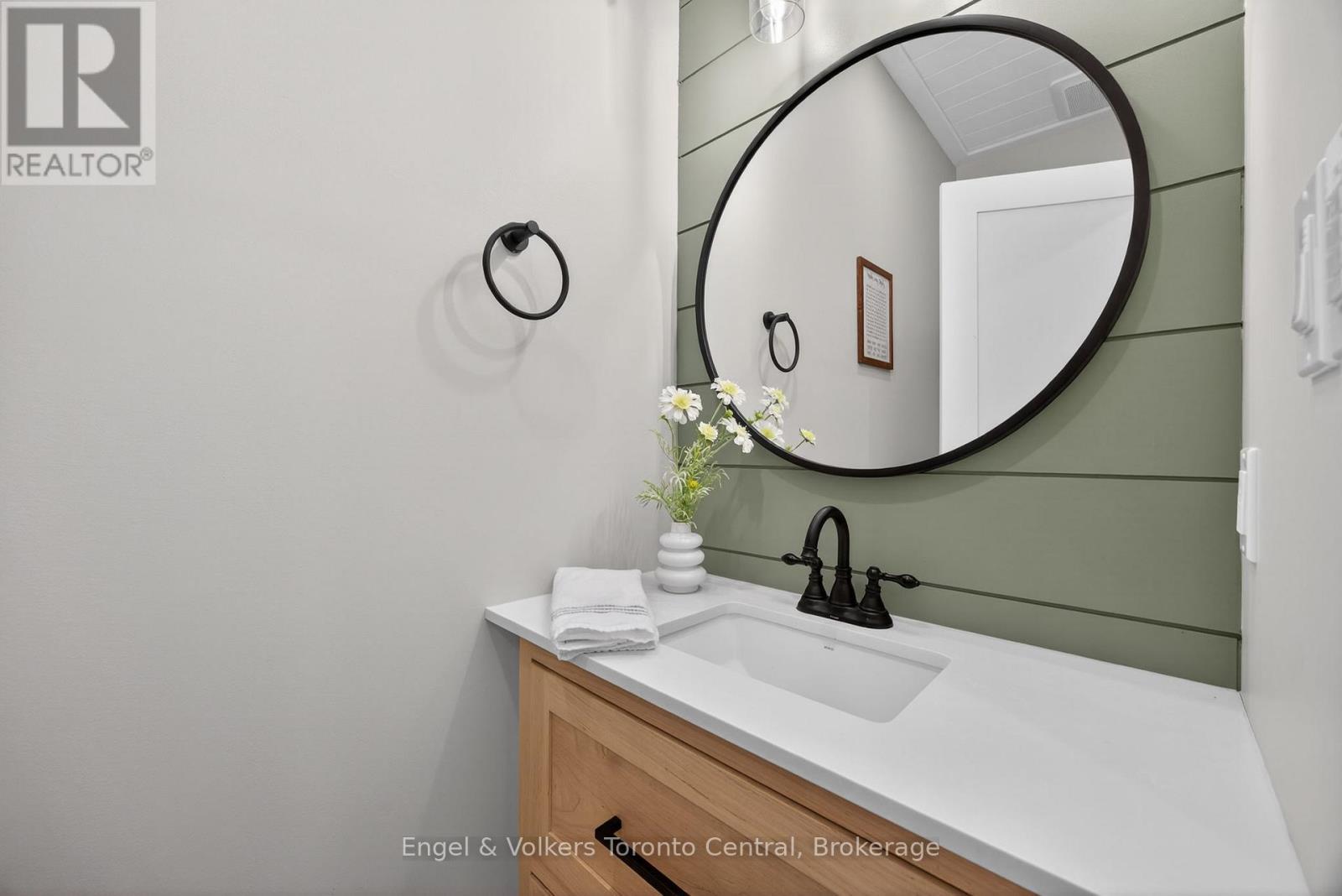 1107 Xavier Street, Gravenhurst, Ontario  P0E 1G0 - Photo 36 - X12796548