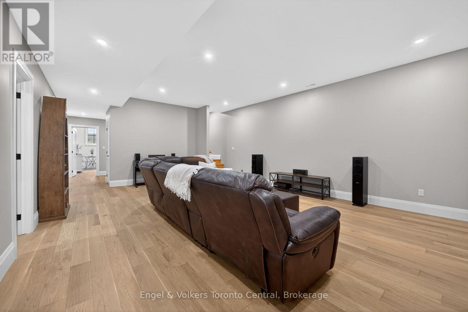 1107 Xavier Street, Gravenhurst, Ontario  P0E 1G0 - Photo 39 - X12796548