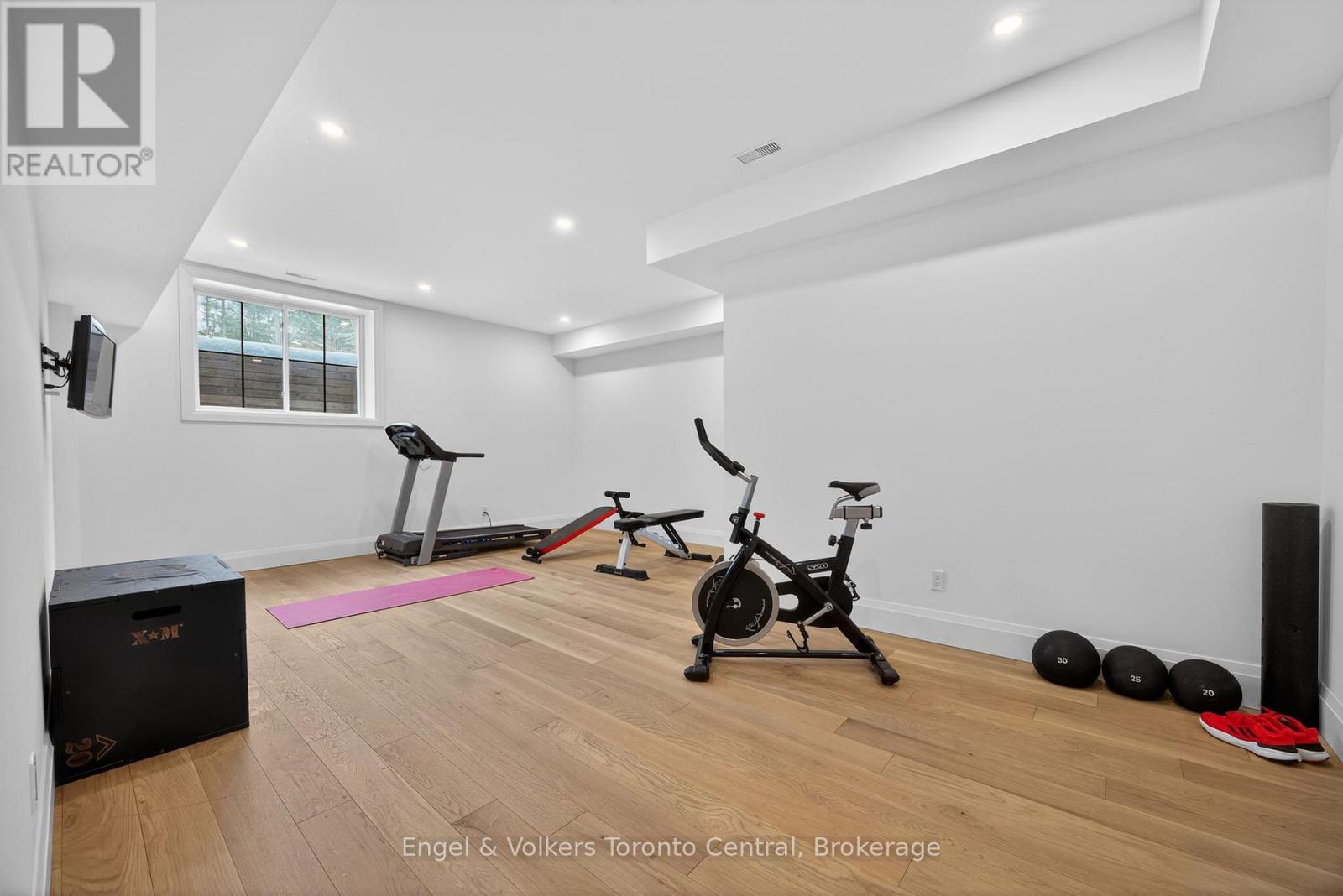 1107 Xavier Street, Gravenhurst, Ontario  P0E 1G0 - Photo 41 - X12796548