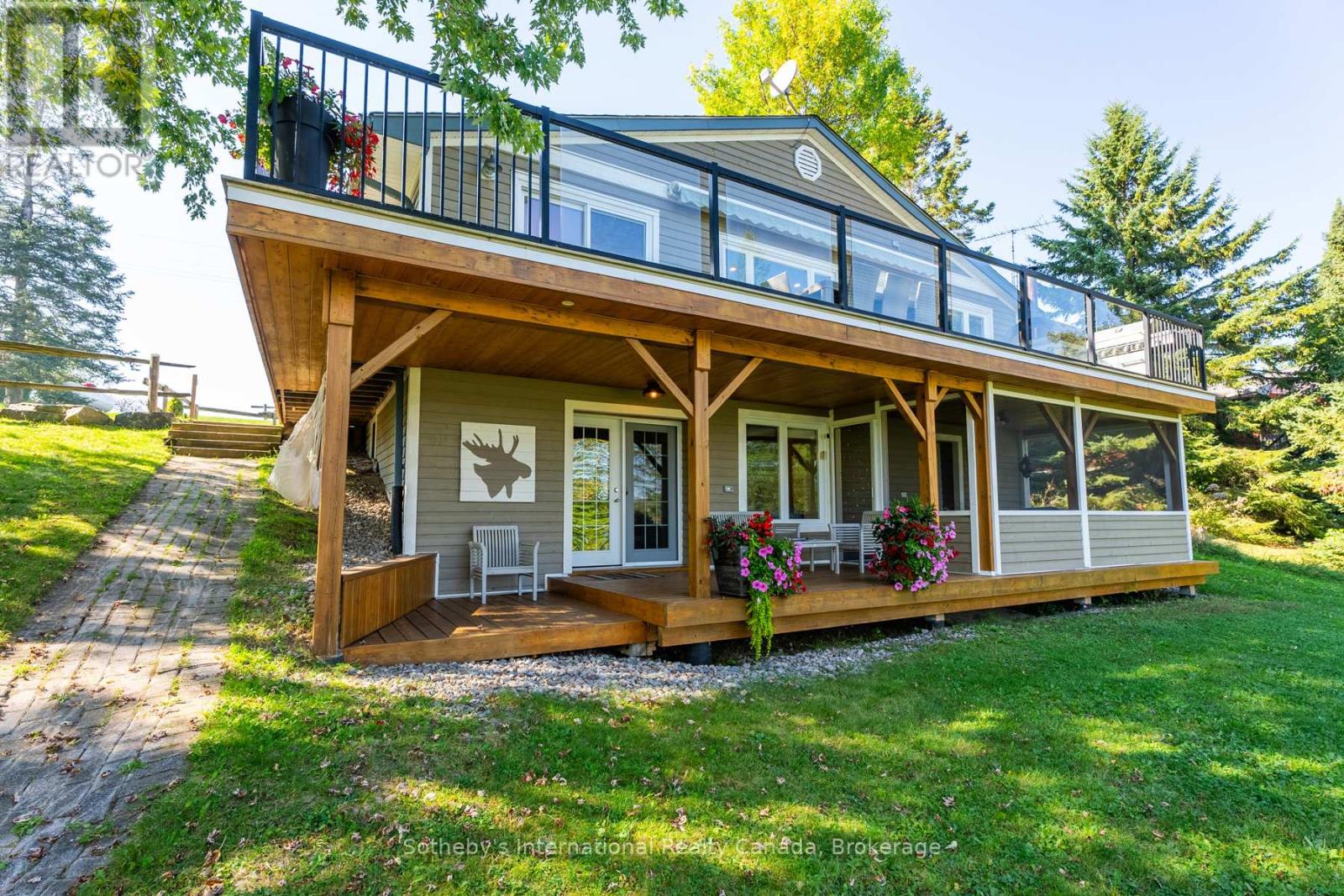 1111 Maplehurst Drive, Lake Of Bays, Ontario  P1H 2J6 - Photo 45 - X12799712