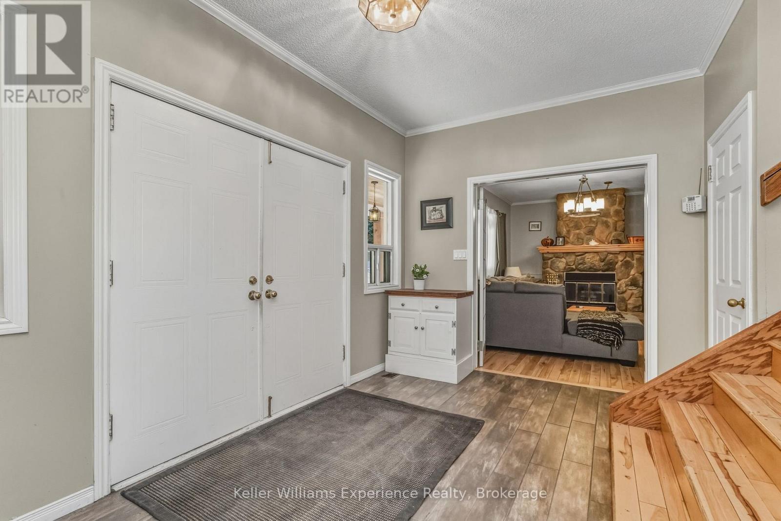 19 Huron Trail, Georgian Bay, Ontario  L0K 2A0 - Photo 6 - X12801268