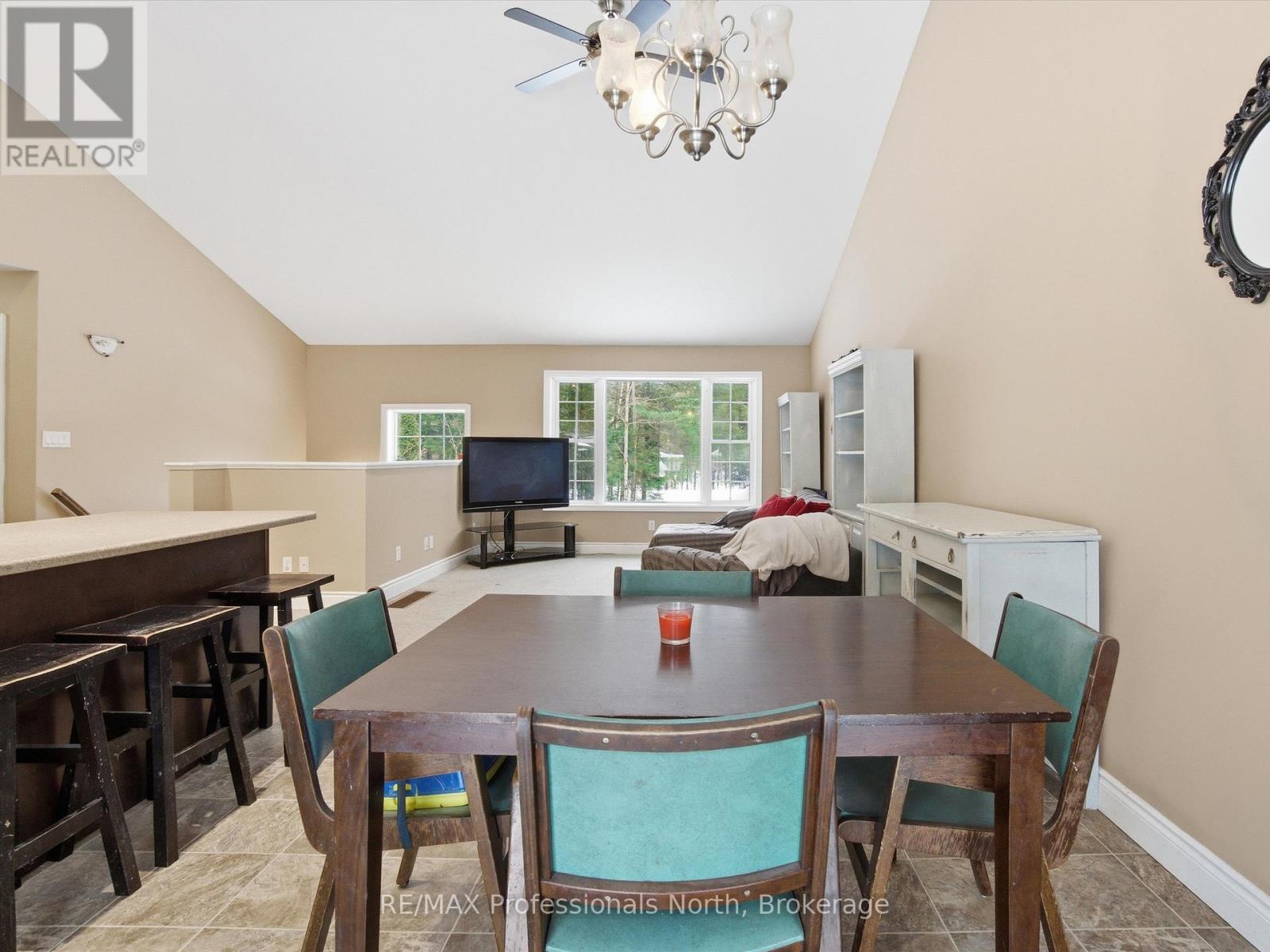 1017 Church Hill Road, Bracebridge, Ontario  P1L 1X1 - Photo 18 - X12805136