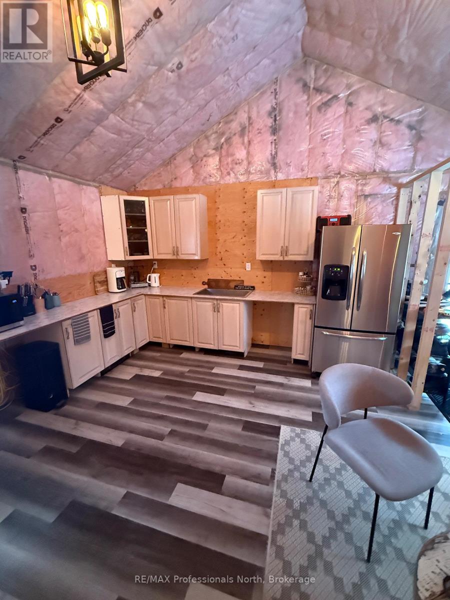 1219 Medora Lake Road, Muskoka Lakes, Ontario  P0C 1A0 - Photo 20 - X12805810