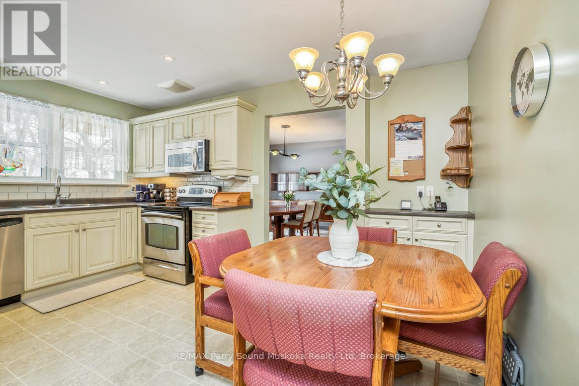 2 Laird Drive, Parry Sound, Ontario  P2A 1P5 - Photo 19 - X12812634