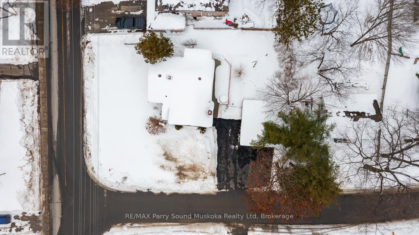 2 Laird Drive, Parry Sound, Ontario  P2A 1P5 - Photo 39 - X12812634