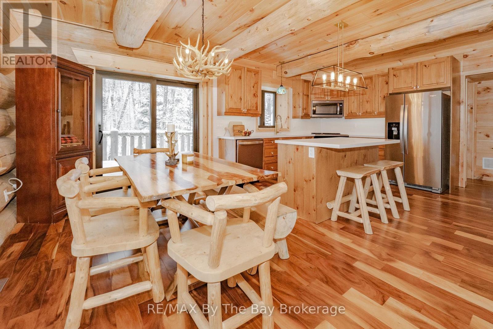 1536 North Portage Road, Lake Of Bays, Ontario  P1H 2J6 - Photo 12 - X12814224