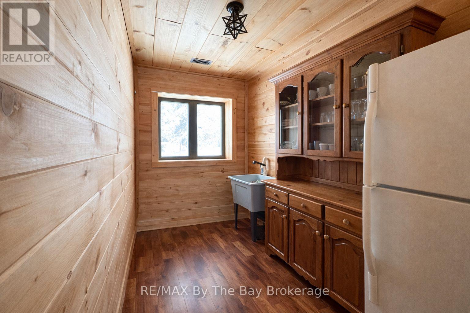 1536 North Portage Road, Lake Of Bays, Ontario  P1H 2J6 - Photo 32 - X12814224