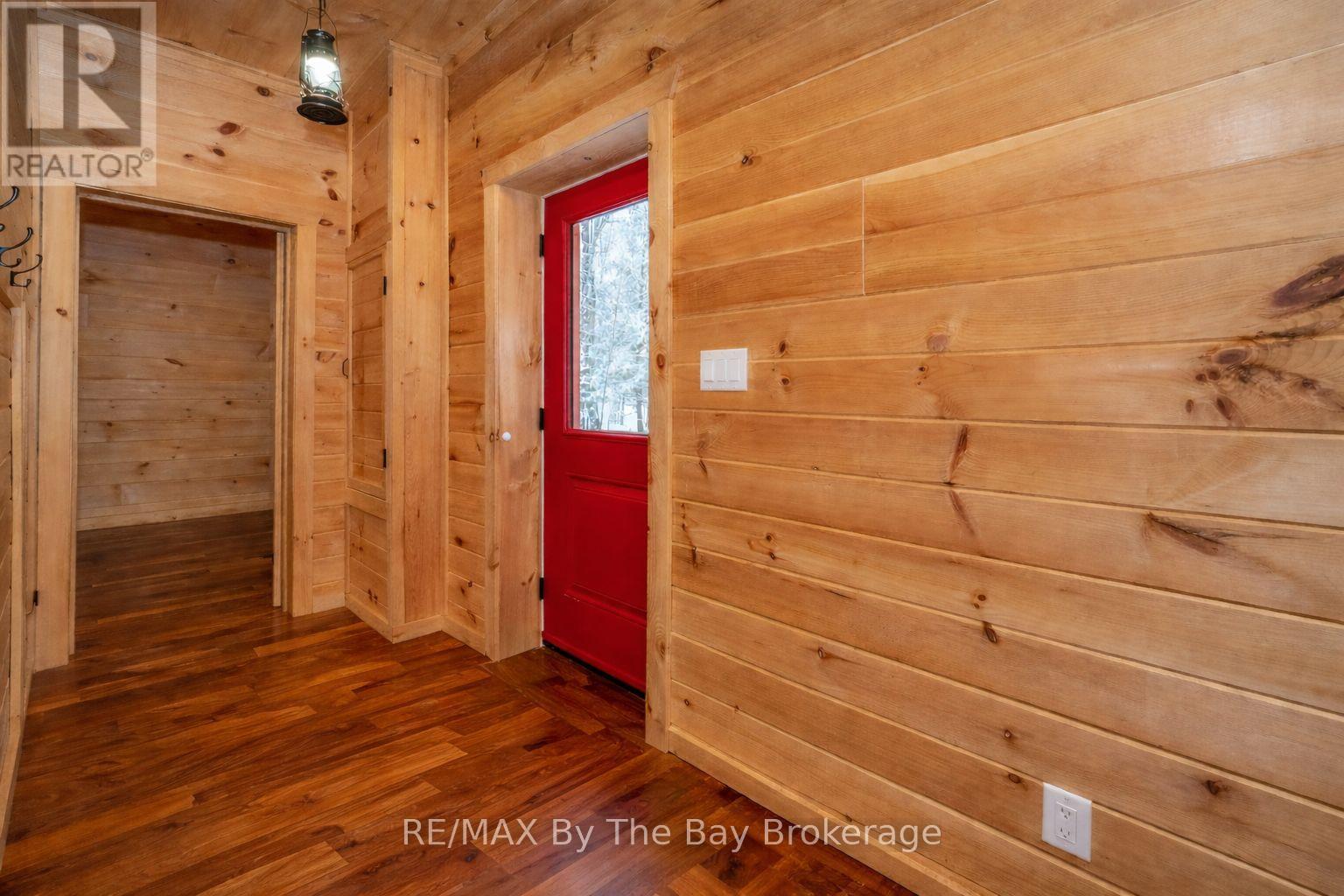 1536 North Portage Road, Lake Of Bays, Ontario  P1H 2J6 - Photo 5 - X12814224