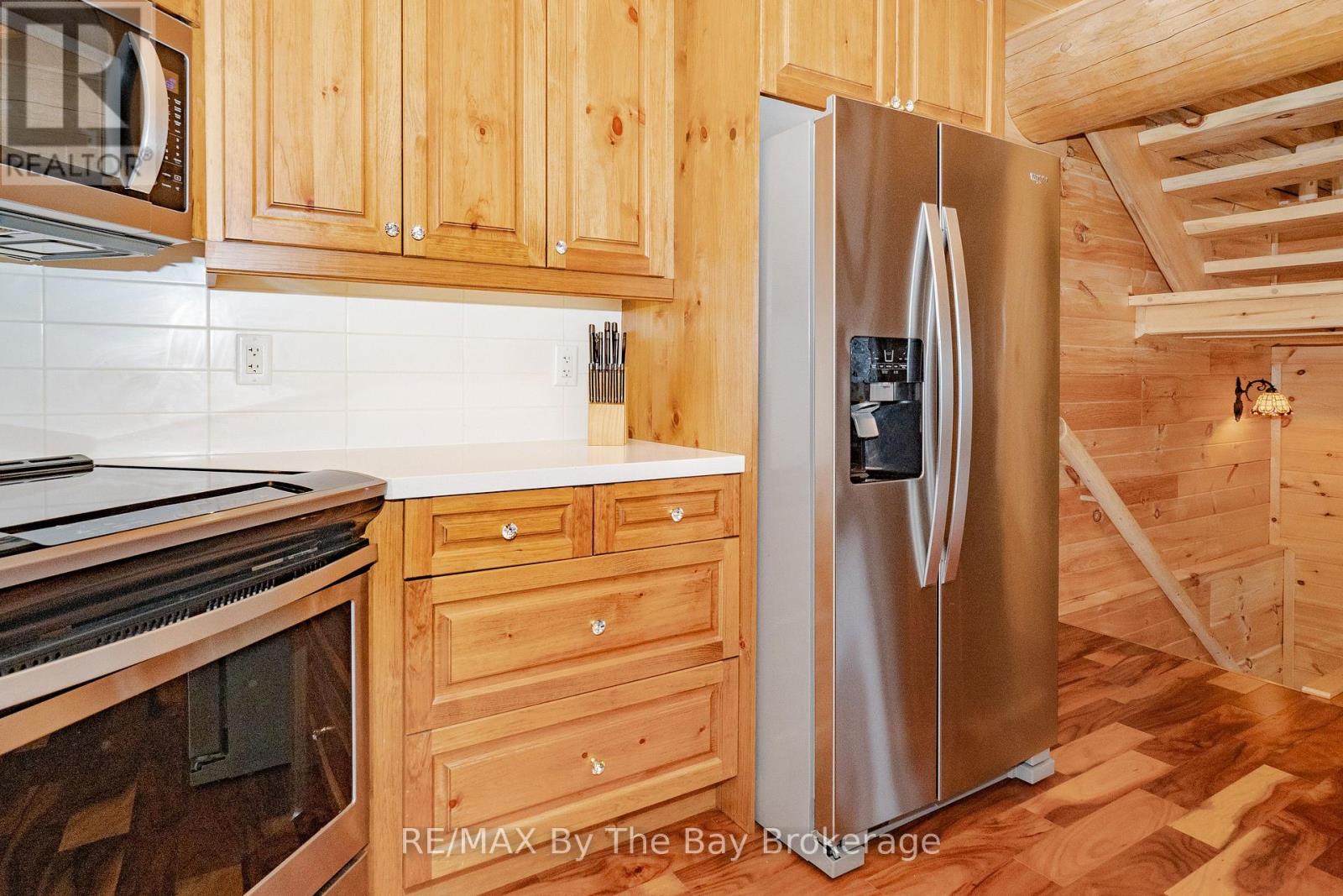 1536 North Portage Road, Lake Of Bays, Ontario  P1H 2J6 - Photo 9 - X12814224