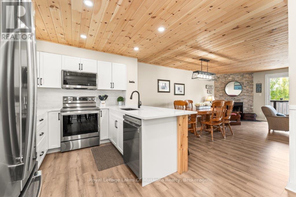 30 Turner Drive, Huntsville, Ontario  P1H 1A8 - Photo 20 - X12814442