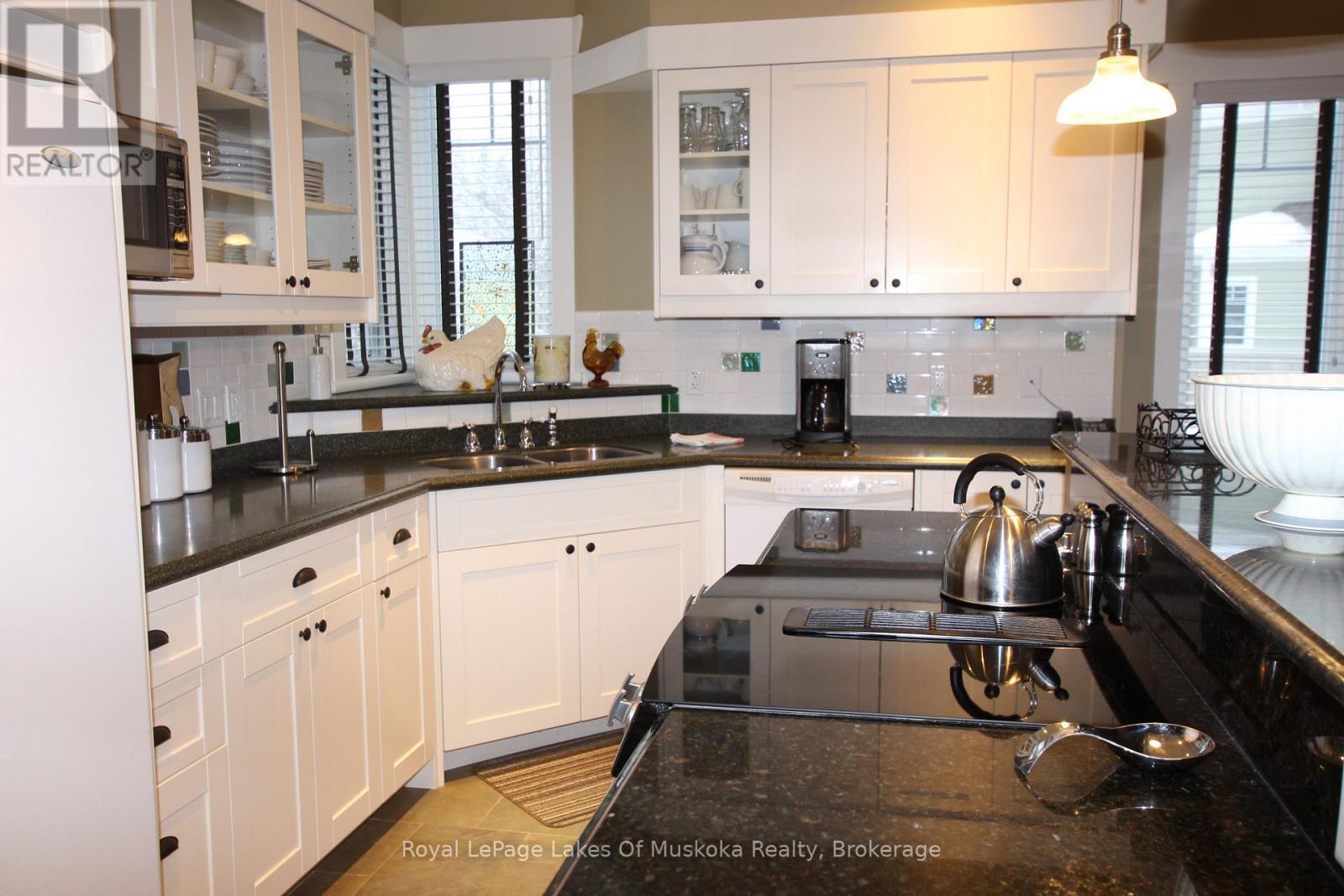 V 9, W5 - 1020 Birch Glen Road, Lake Of Bays, Ontario  P0B 1A0 - Photo 7 - X12816204