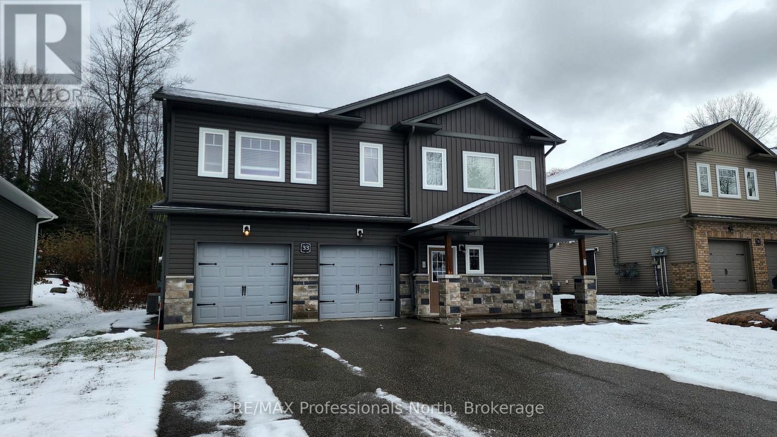 33 Goodwin Drive, Huntsville, Ontario  P1H 2R3 - Photo 3 - X12816742