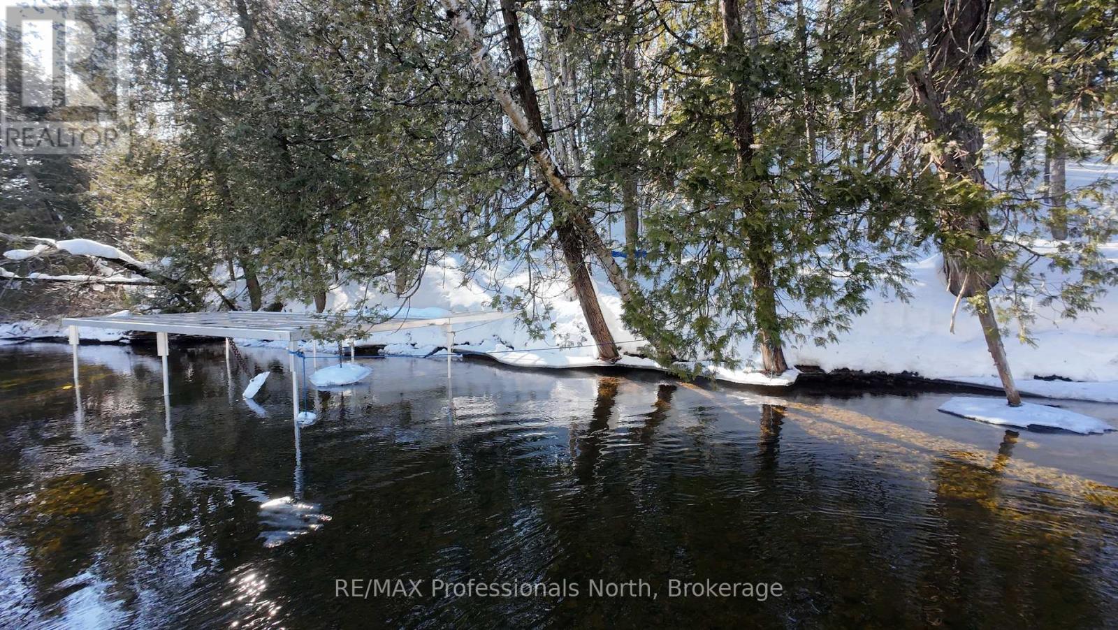 1125 Fairy Falls Road, Lake Of Bays, Ontario  P0B 1A0 - Photo 2 - X12816814