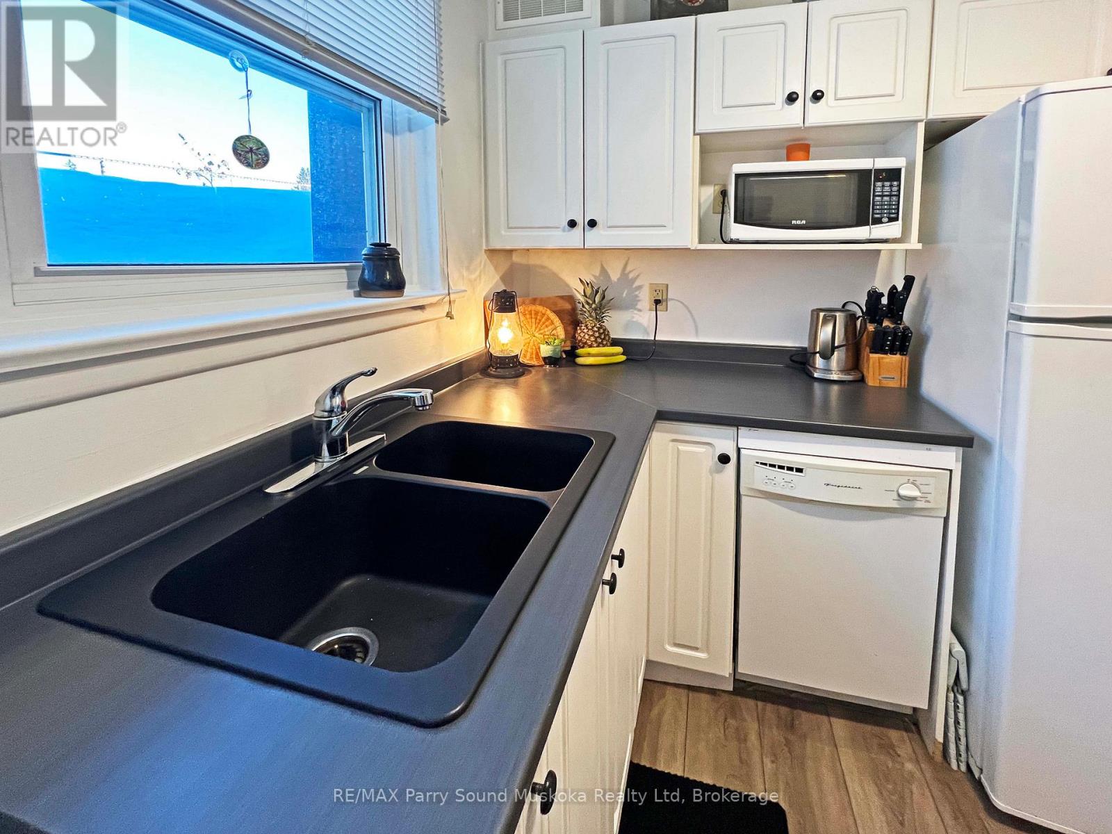 4 - 118 Isabella Street, Parry Sound, Ontario  P2A 1N1 - Photo 14 - X12818316