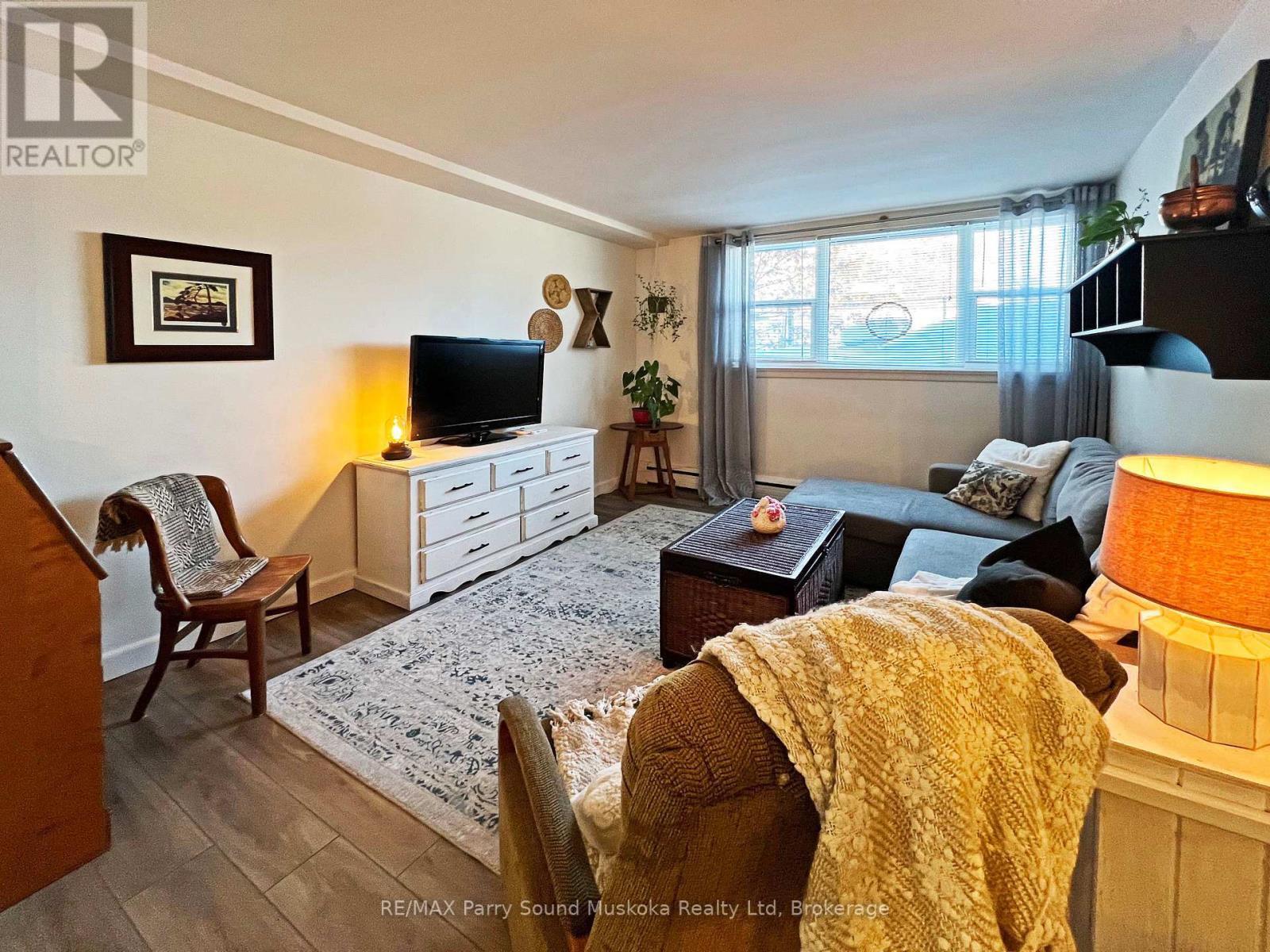 4 - 118 Isabella Street, Parry Sound, Ontario  P2A 1N1 - Photo 4 - X12818316