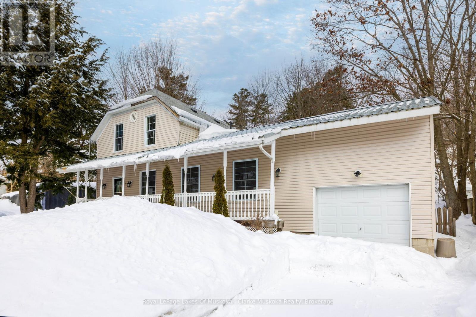 14 Glen Avenue, Parry Sound, Ontario  P2A 2B8 - Photo 2 - X12819532