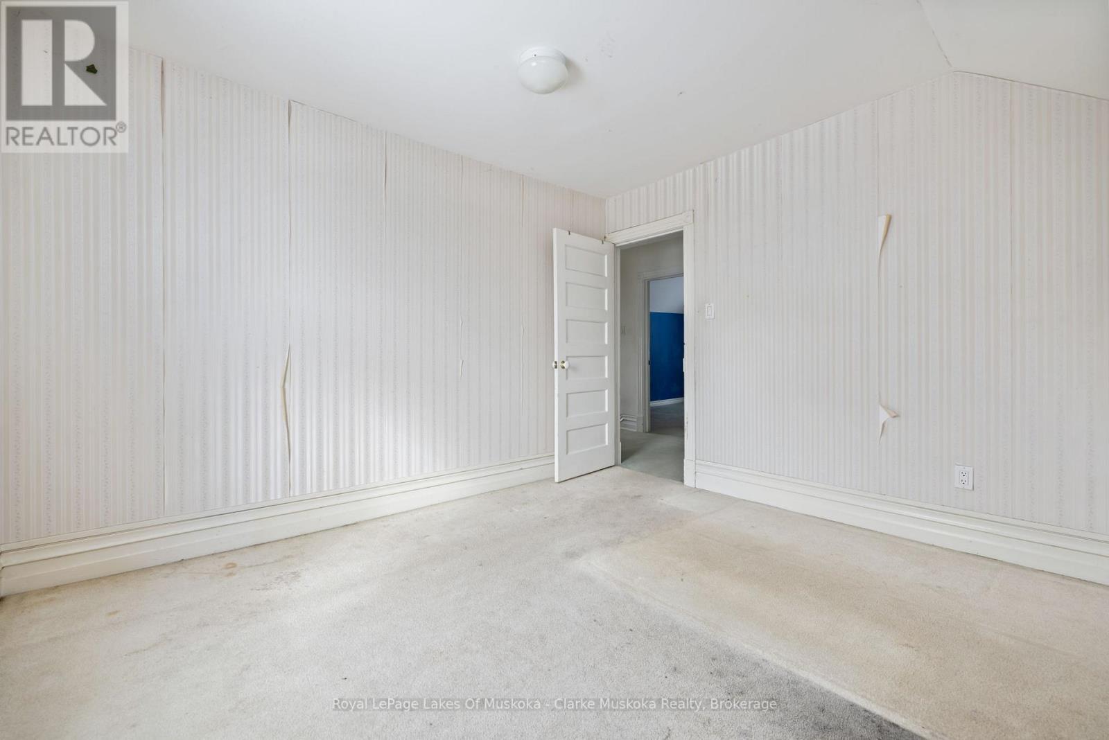 14 Glen Avenue, Parry Sound, Ontario  P2A 2B8 - Photo 24 - X12819532