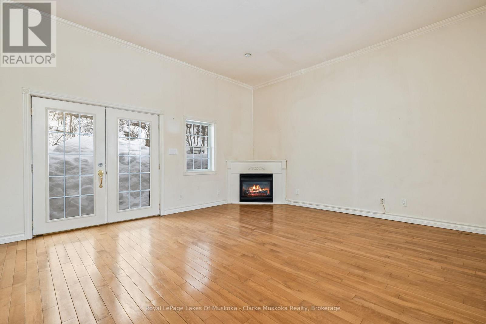 14 Glen Avenue, Parry Sound, Ontario  P2A 2B8 - Photo 6 - X12819532