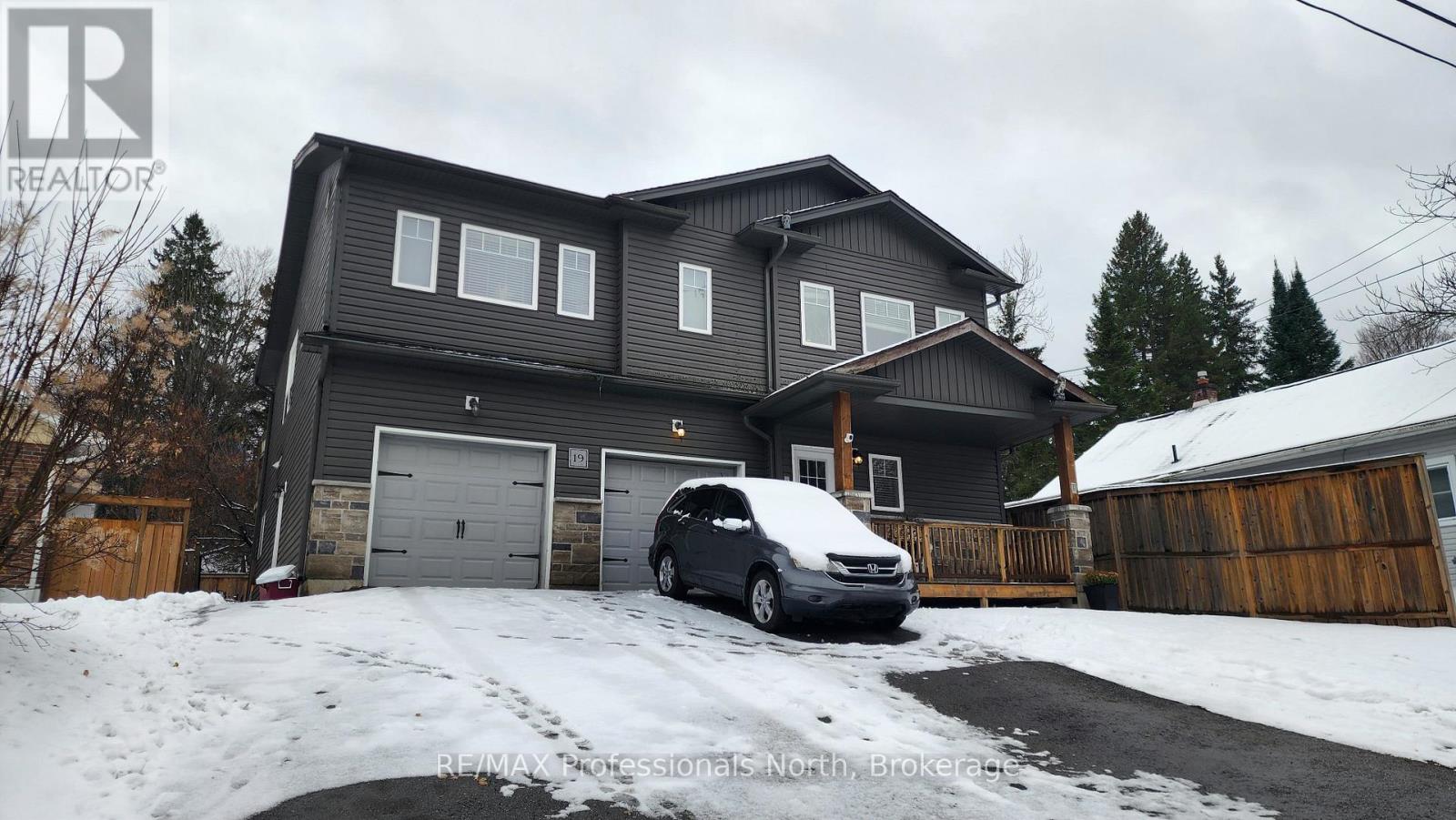 19 Duncan Street E, Huntsville, Ontario  P1H 1P6 - Photo 1 - X12821122