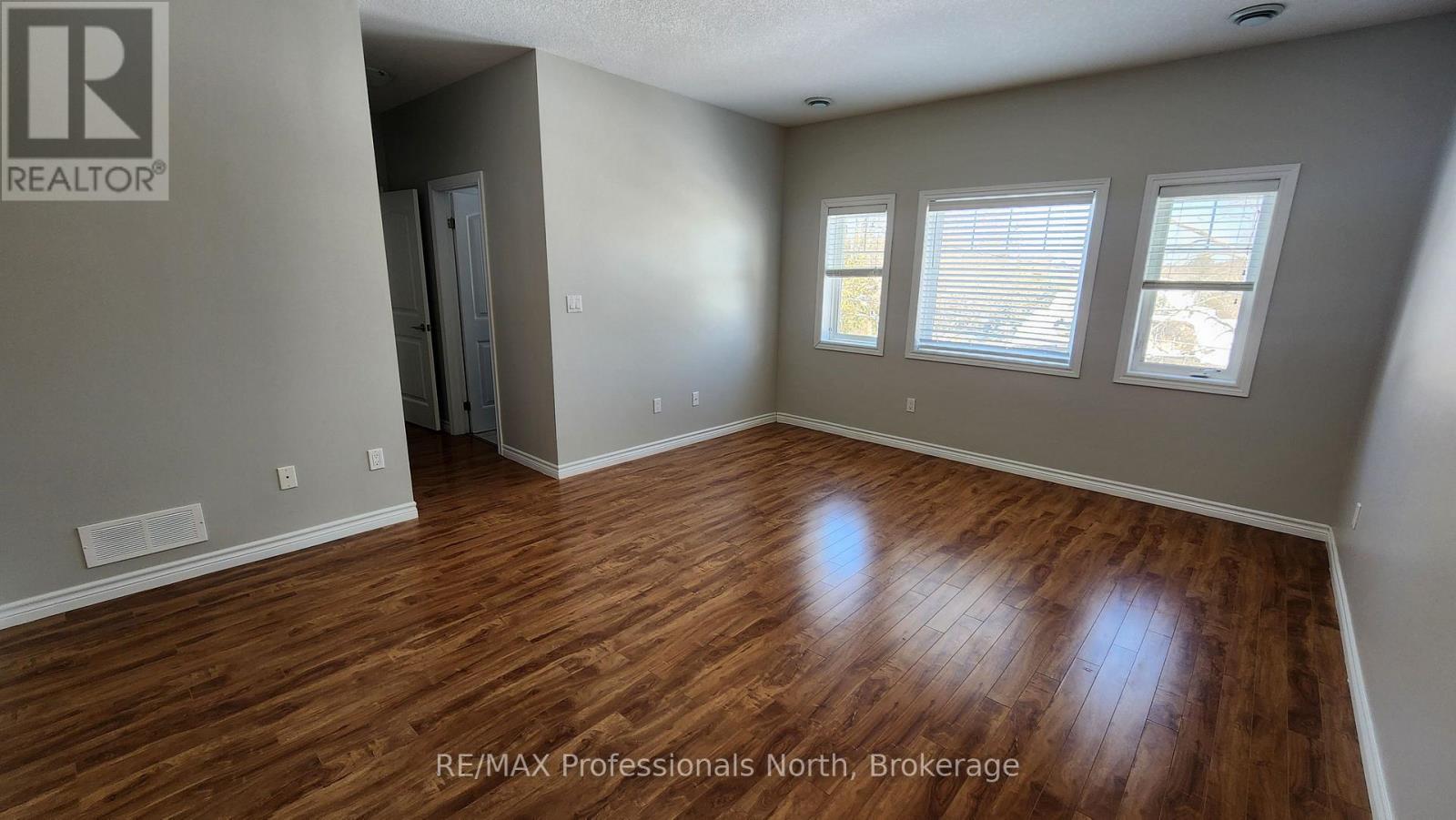 19 Duncan Street E, Huntsville, Ontario  P1H 1P6 - Photo 10 - X12821122