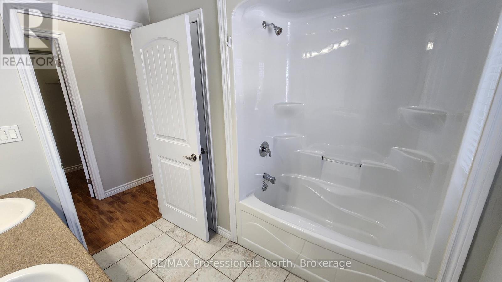 19 Duncan Street E, Huntsville, Ontario  P1H 1P6 - Photo 7 - X12821122