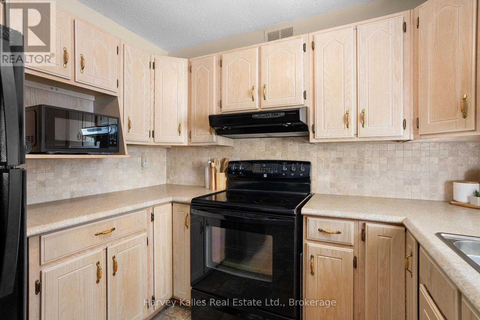 29 Glenwood Drive, Huntsville, Ontario  P1H 1B6 - Photo 10 - X12822100