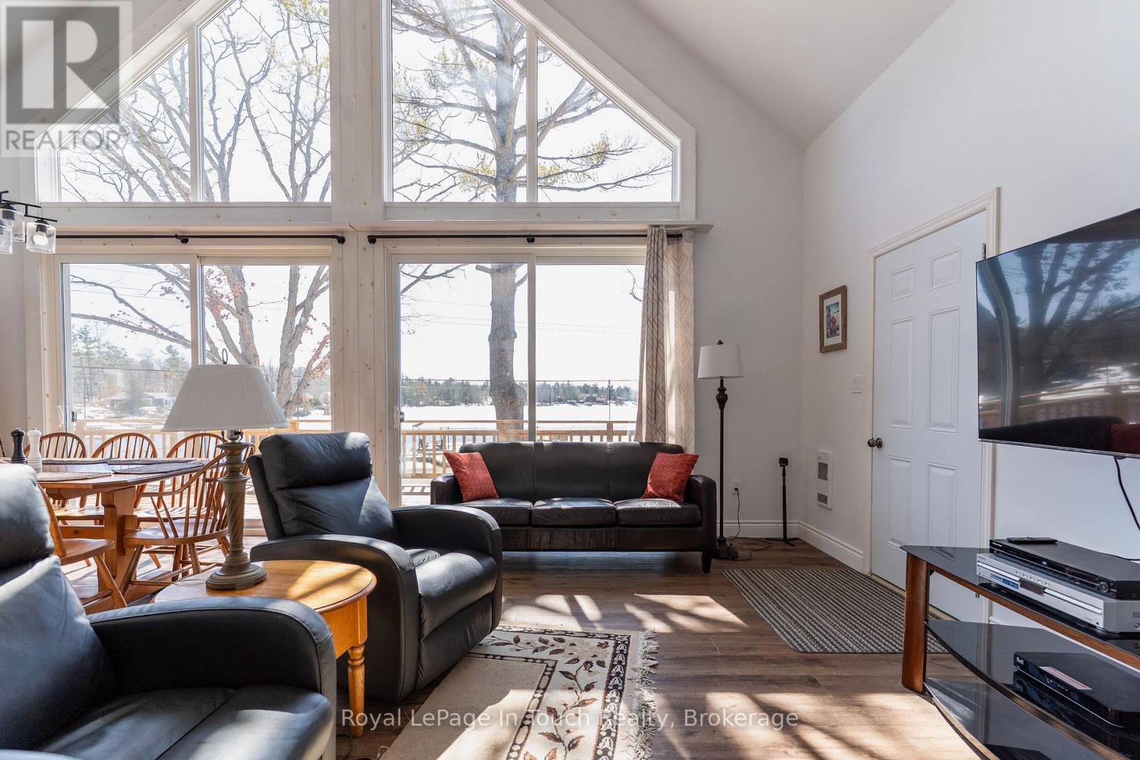 26 Macey Bay Road, Georgian Bay, Ontario  L0K 1S0 - Photo 15 - X12822758