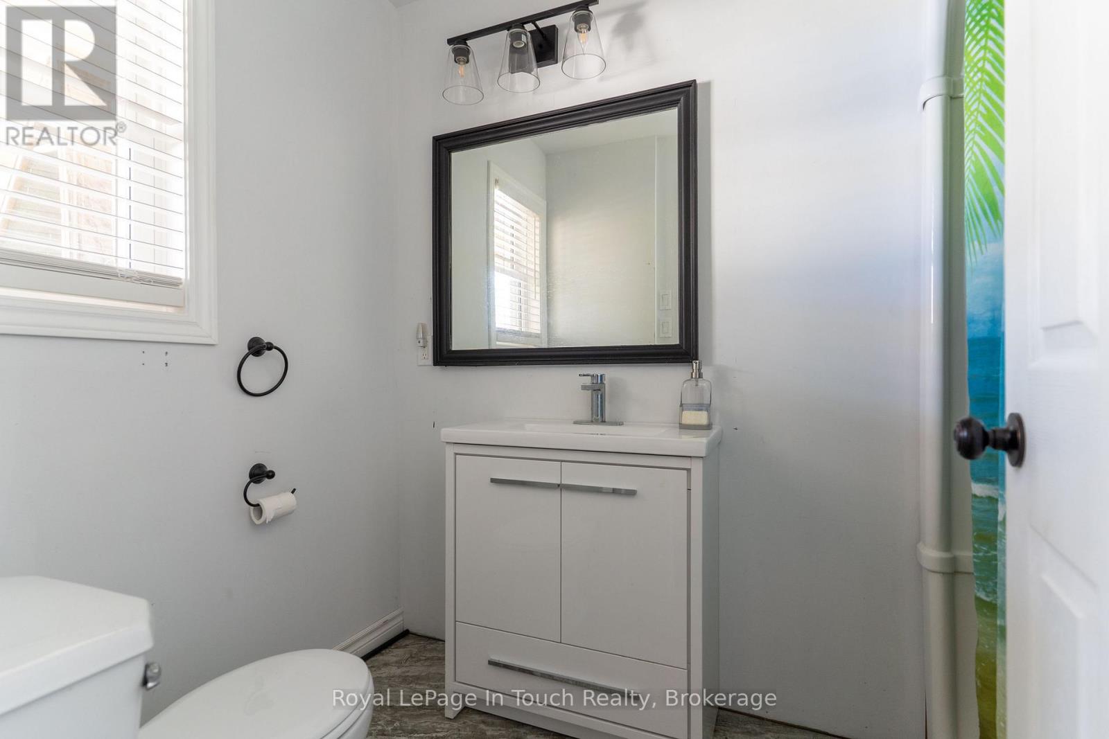 26 Macey Bay Road, Georgian Bay, Ontario  L0K 1S0 - Photo 20 - X12822758