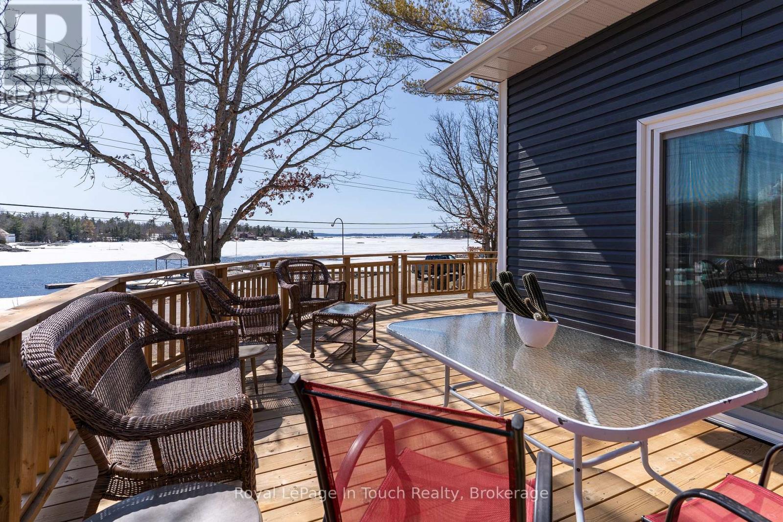 26 Macey Bay Road, Georgian Bay, Ontario  L0K 1S0 - Photo 6 - X12822758