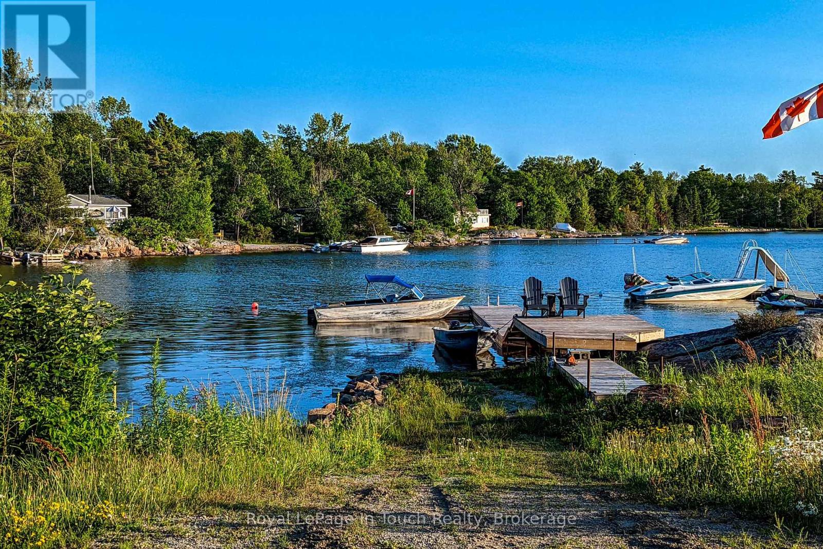 26 Macey Bay Road, Georgian Bay, Ontario  L0K 1S0 - Photo 8 - X12822758