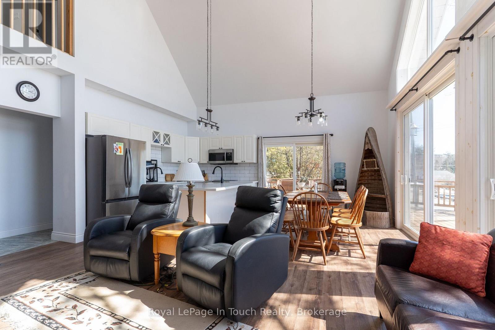 26 Macey Bay Road, Georgian Bay, Ontario  L0K 1S0 - Photo 9 - X12822758