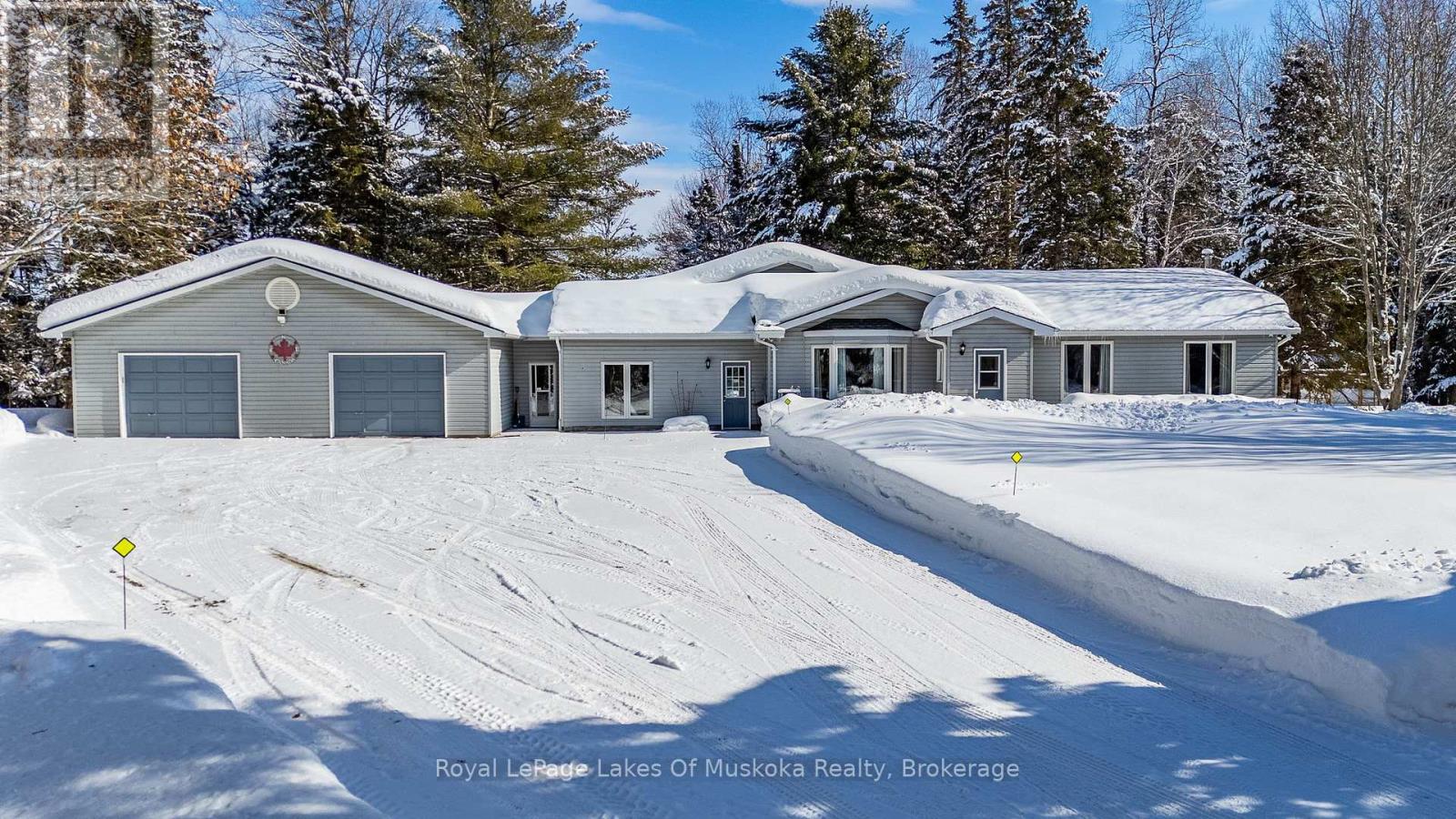 57 Hiawatha Drive, Huntsville, Ontario  P0B 1L0 - Photo 1 - X12822950
