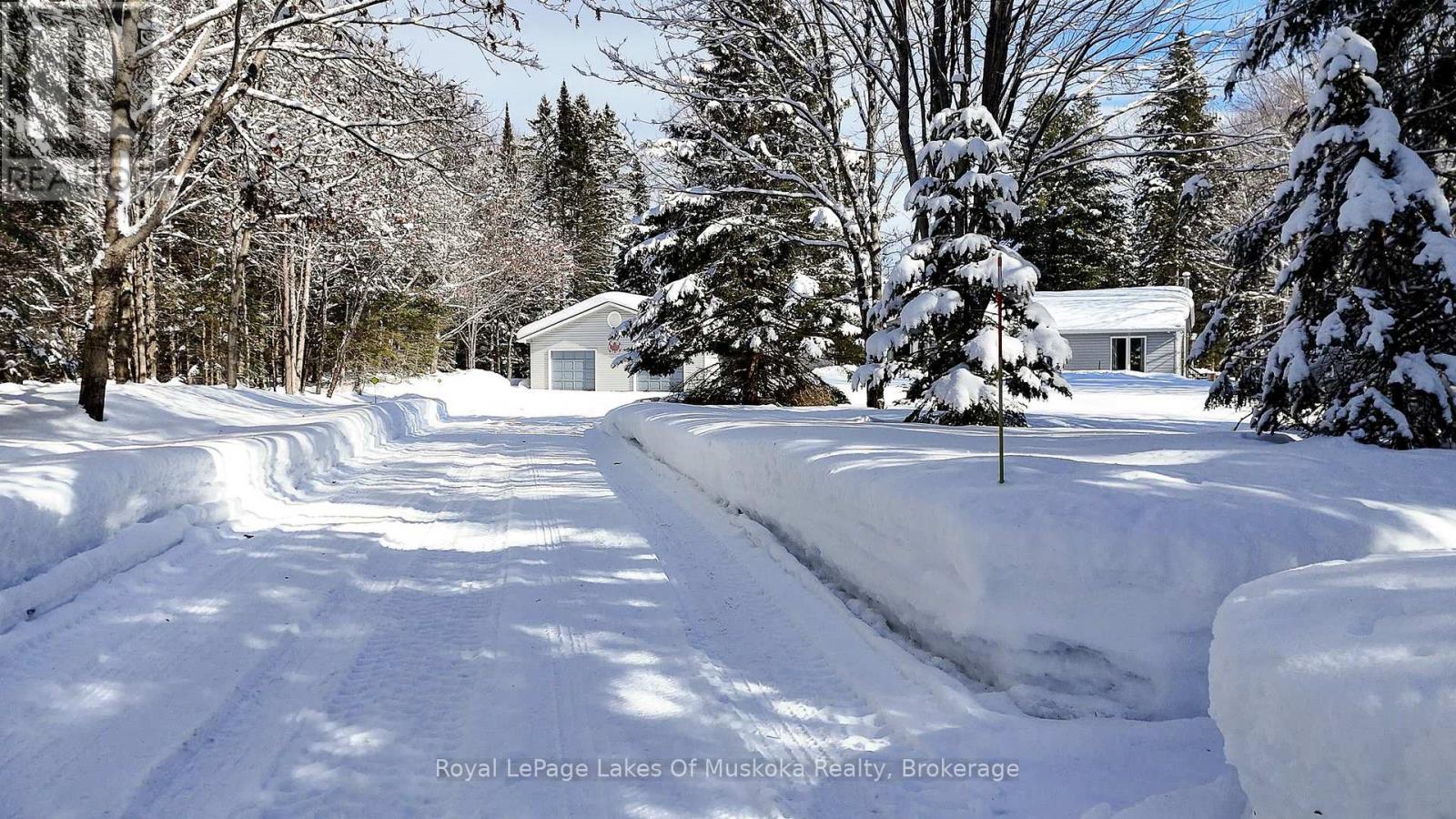 57 Hiawatha Drive, Huntsville, Ontario  P0B 1L0 - Photo 2 - X12822950