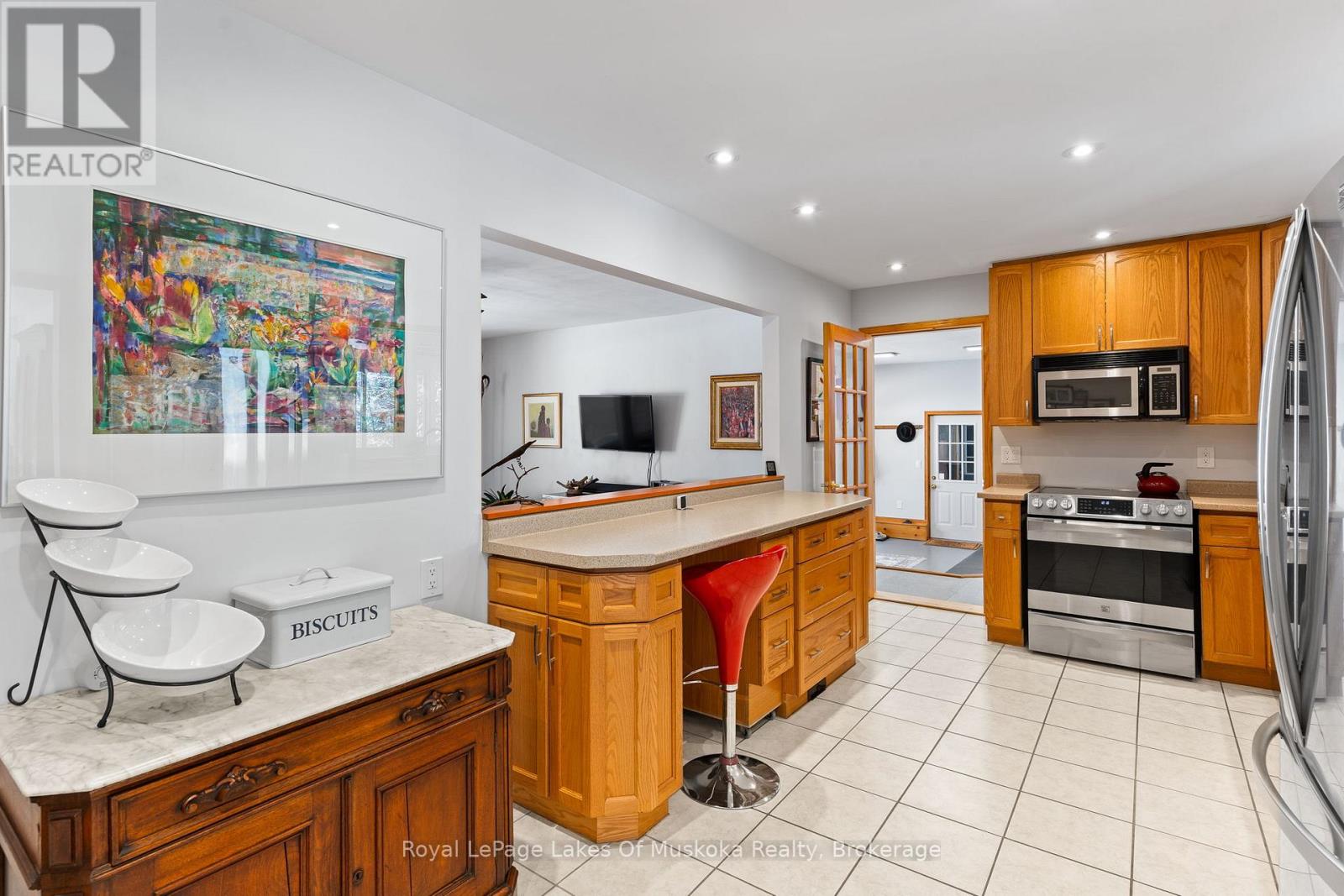 57 Hiawatha Drive, Huntsville, Ontario  P0B 1L0 - Photo 5 - X12822950