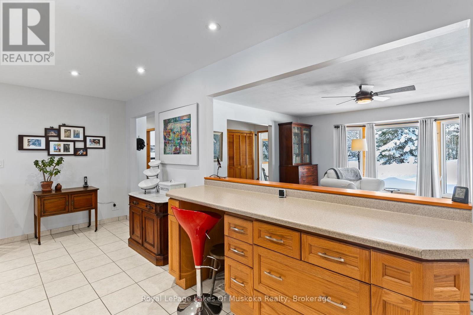 57 Hiawatha Drive, Huntsville, Ontario  P0B 1L0 - Photo 6 - X12822950