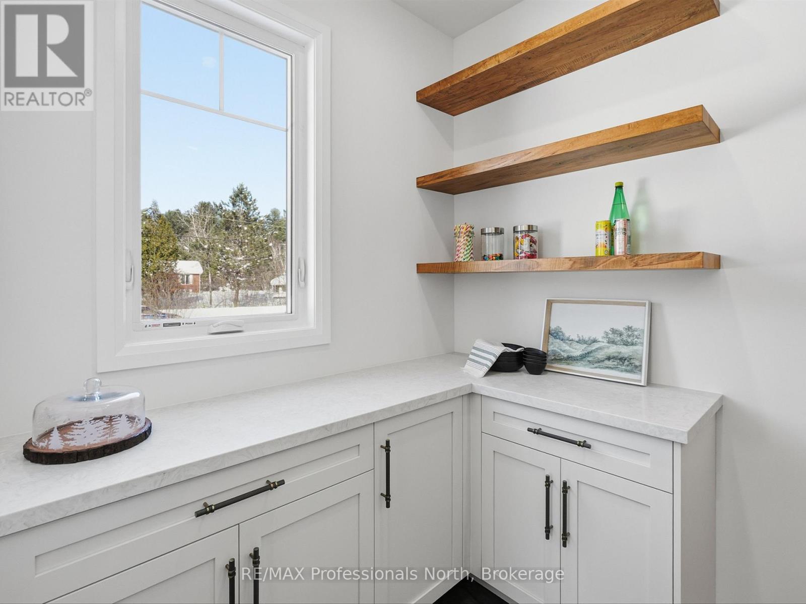 11 Clarkes Lane, Huntsville, Ontario  P0B 1M0 - Photo 18 - X12823074