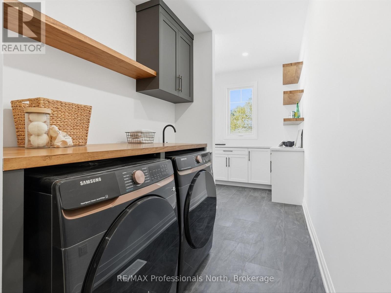 11 Clarkes Lane, Huntsville, Ontario  P0B 1M0 - Photo 22 - X12823074