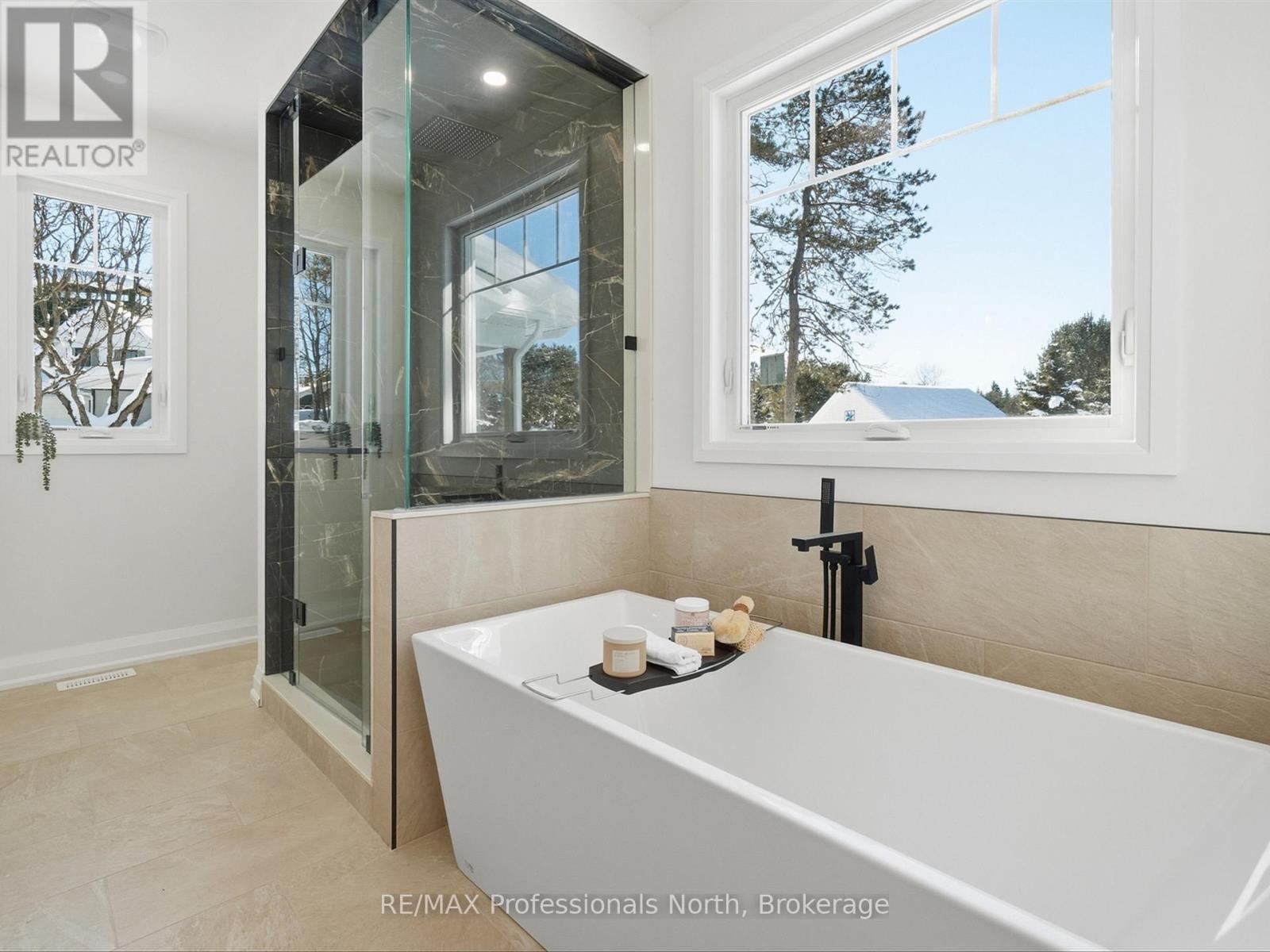 11 Clarkes Lane, Huntsville, Ontario  P0B 1M0 - Photo 31 - X12823074