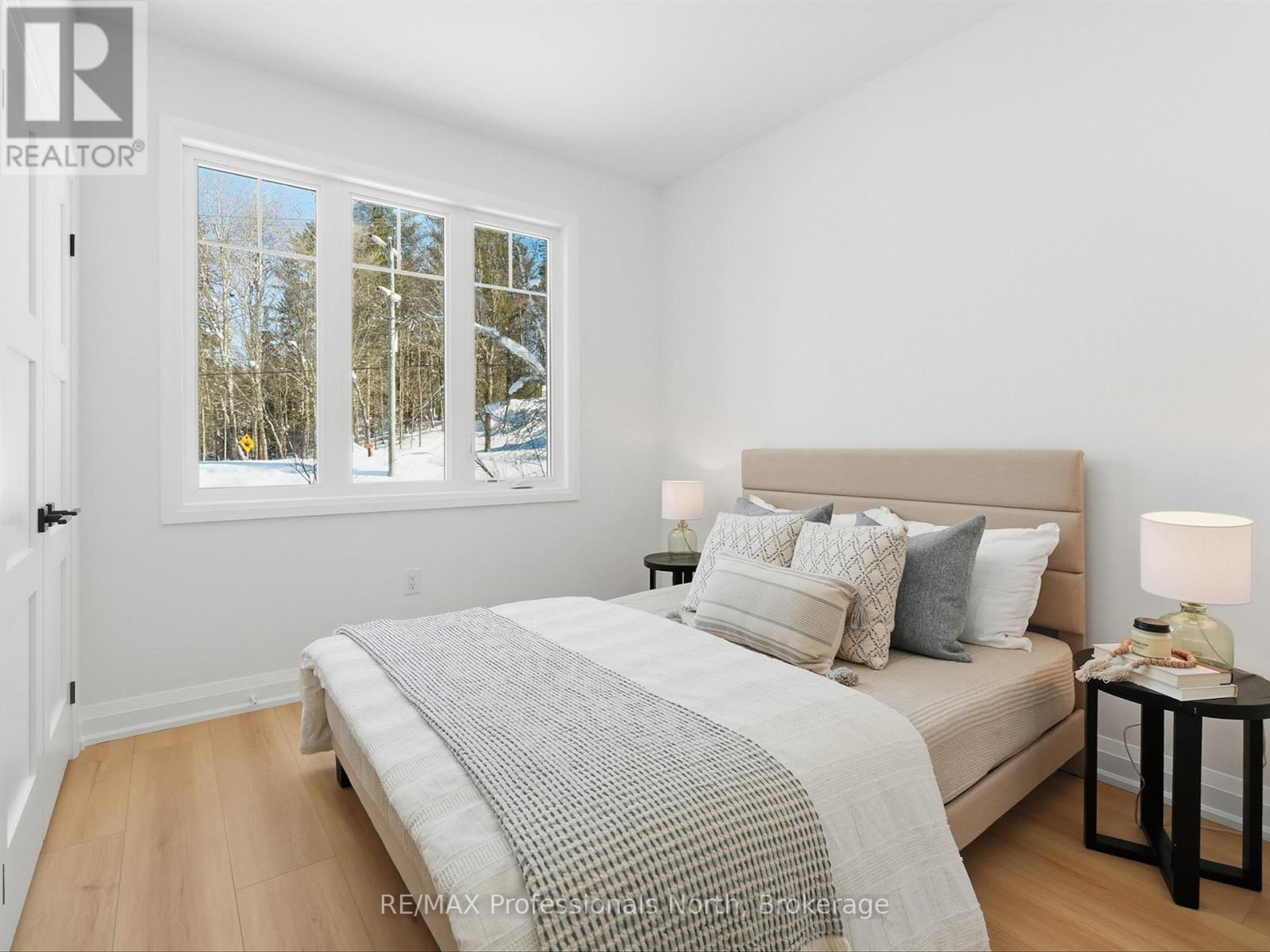 11 Clarkes Lane, Huntsville, Ontario  P0B 1M0 - Photo 35 - X12823074