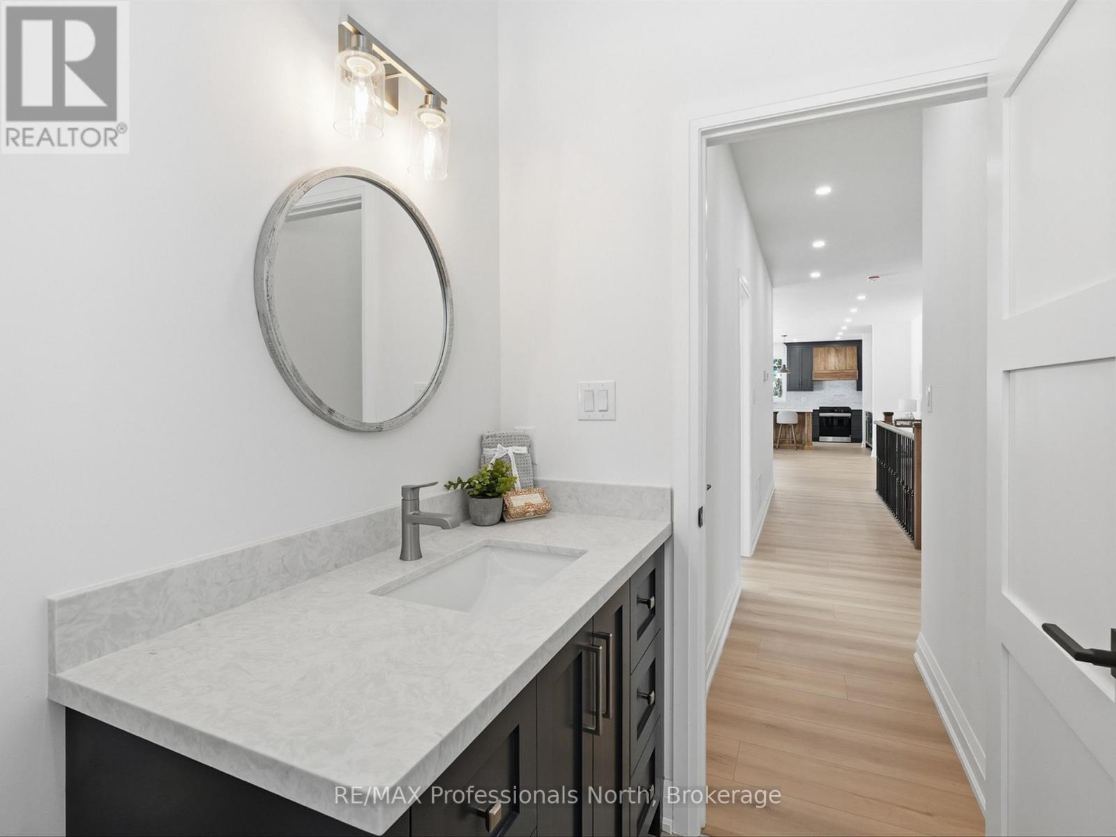 11 Clarkes Lane, Huntsville, Ontario  P0B 1M0 - Photo 41 - X12823074