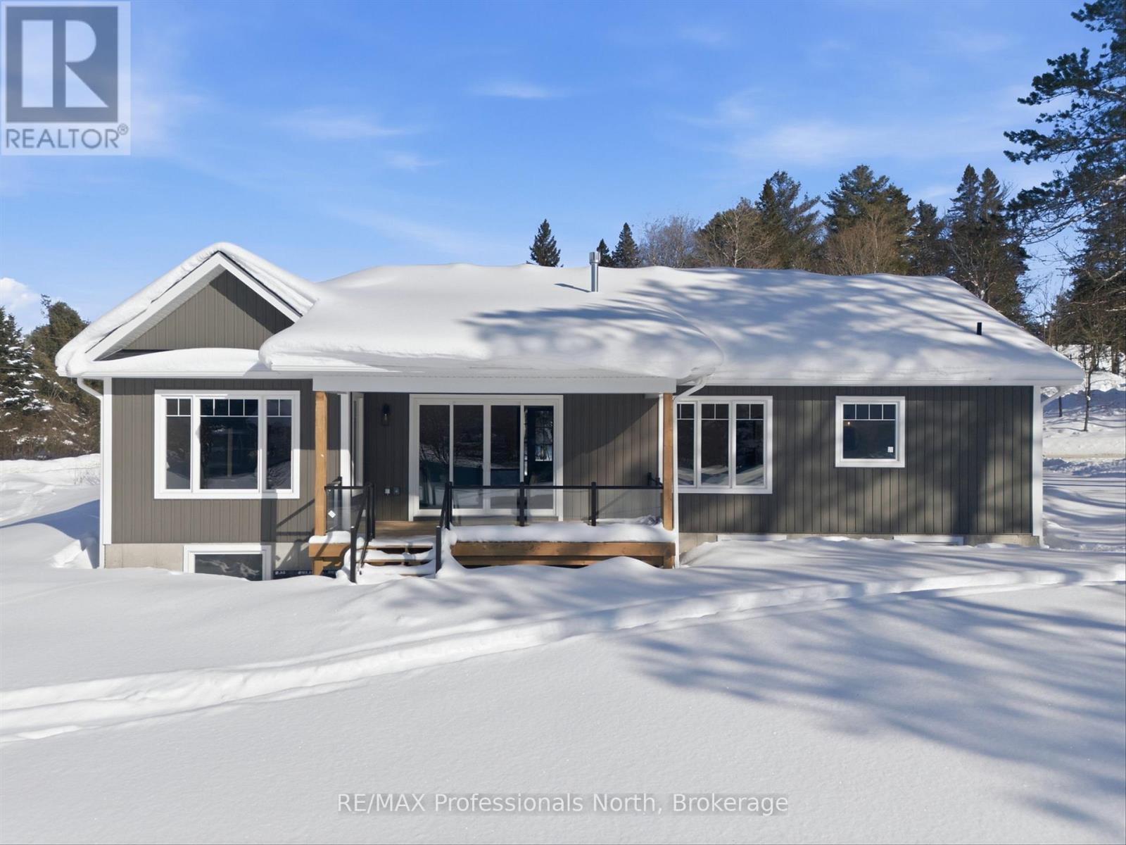 11 Clarkes Lane, Huntsville, Ontario  P0B 1M0 - Photo 45 - X12823074