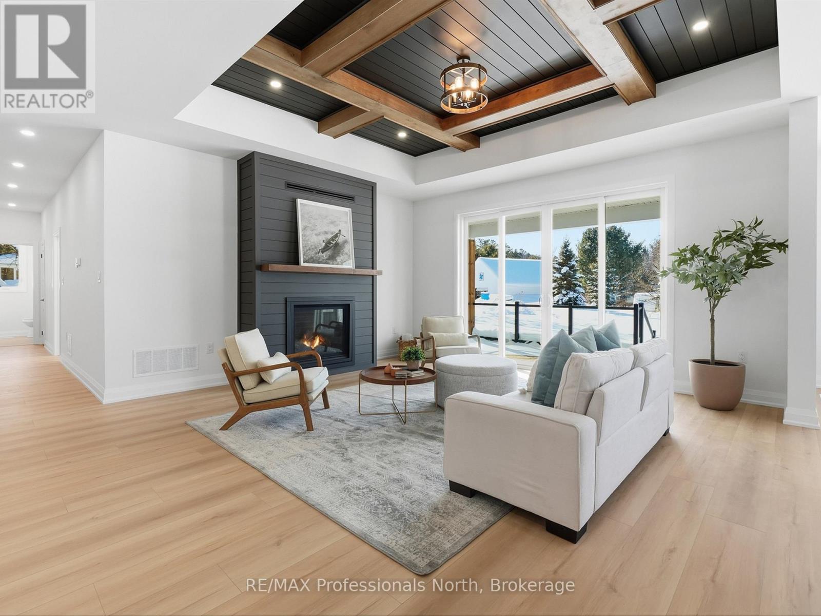 11 Clarkes Lane, Huntsville, Ontario  P0B 1M0 - Photo 6 - X12823074