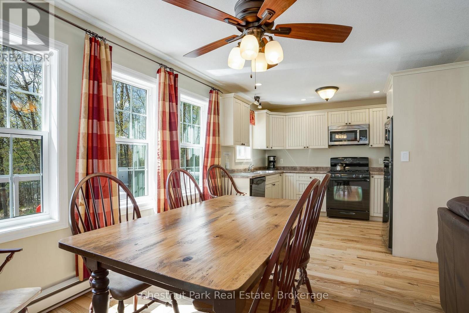 107-10 - 1052 Rat Bay Road, Lake Of Bays, Ontario  P1H 2J6 - Photo 11 - X12825820